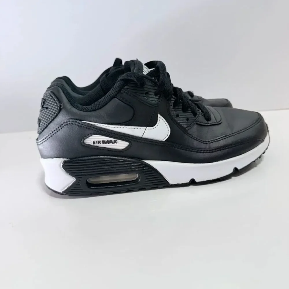 Nike Air Max 90 GS size 6.5 Y